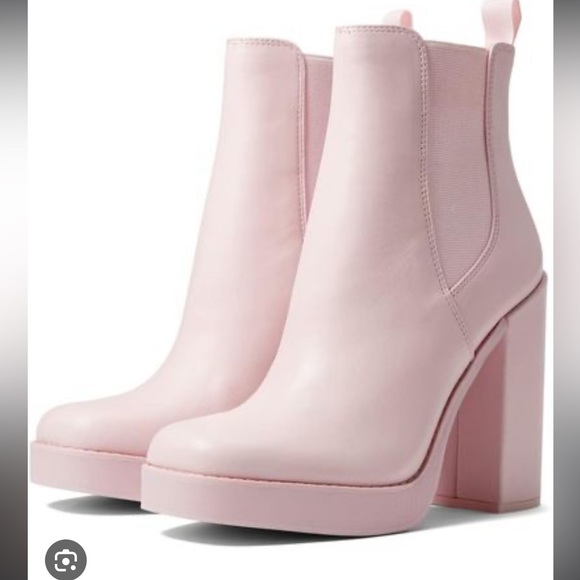 New Steve Madden Boots - Picture 2 of 6